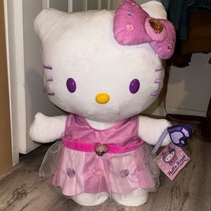 HELLO KITTY 20” Tall VALENTINE GREETER PLUSH CVS LIMITED EDITION 2022 SOLD OUT!!